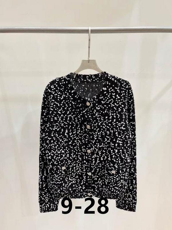 Chanel Women's Sweater 138